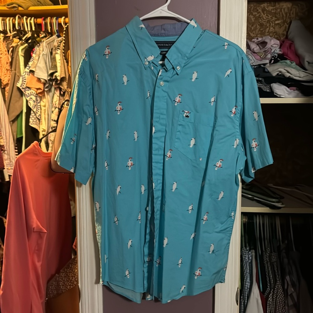 Teal with parrots on shirt size large crown and ivy